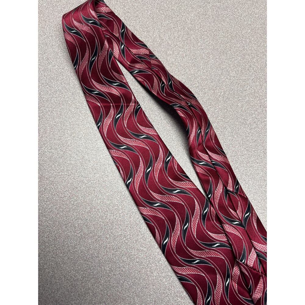 Palatina Red with Black and Silver Silk Tie